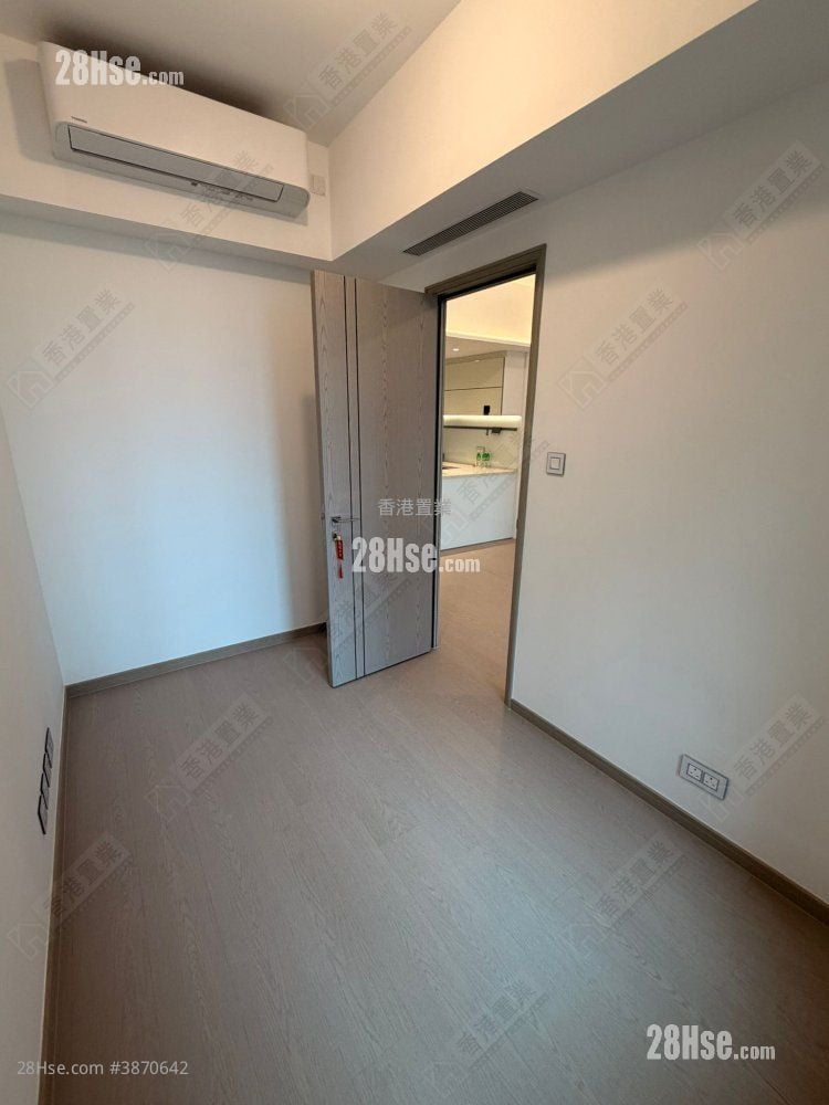 The Southside Rental 2 Bedrooms , 1 Bathroom 454 ft² ( 42.2 m² )