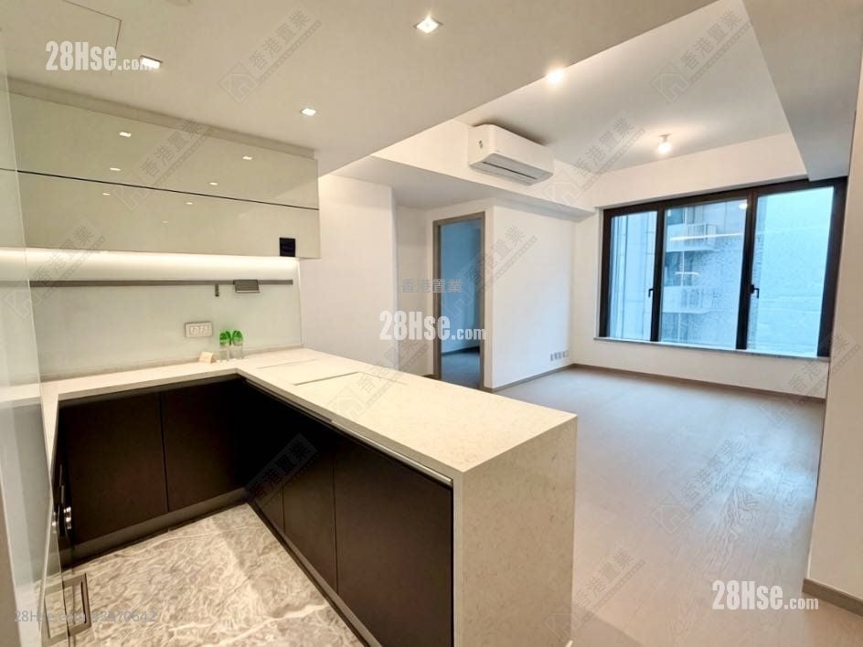 The Southside Rental 2 Bedrooms , 1 Bathroom 454 ft² ( 42.2 m² )