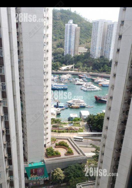 Aberdeen Centre Sell 2 Bedrooms , 1 Bathroom 438 ft² ( 40.7 m² )