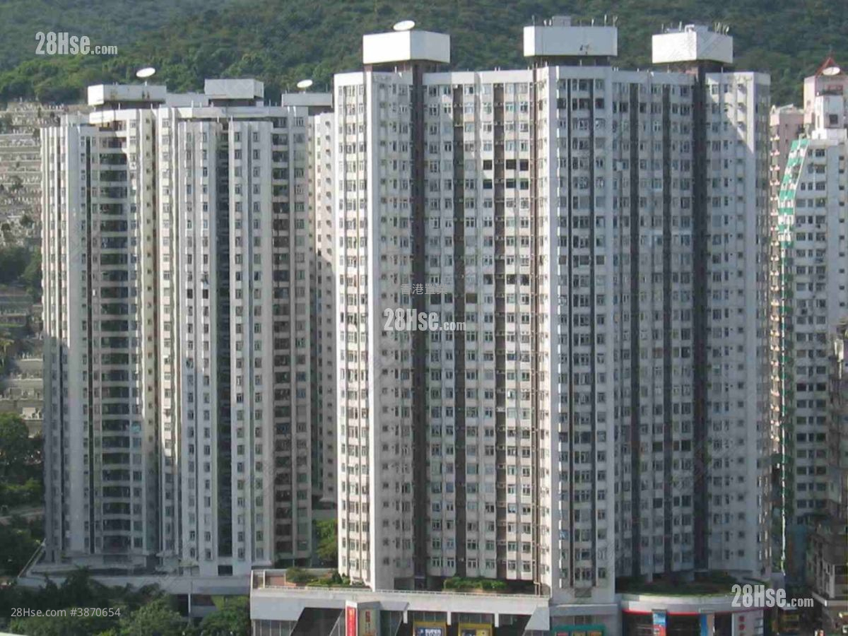 Aberdeen Centre Sell 2 Bedrooms , 1 Bathroom 438 ft² ( 40.7 m² )