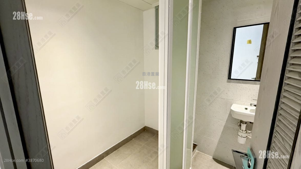 The Southside Rental 3 Bedrooms , 3 Bathrooms 802 ft² ( 74.5 m² )