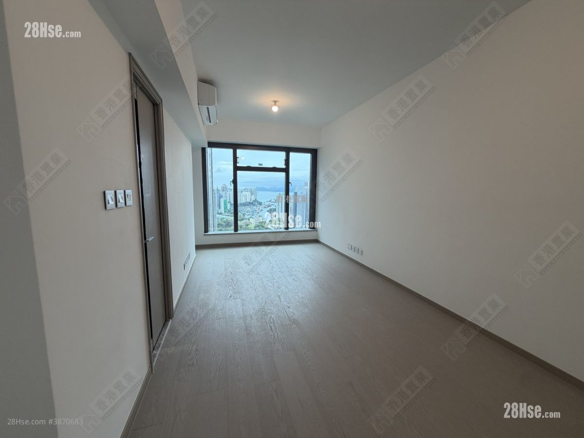 The Southside Rental 3 Bedrooms , 3 Bathrooms 802 ft² ( 74.5 m² )