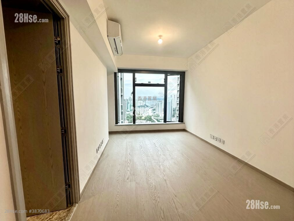 The Southside Rental 3 Bedrooms , 3 Bathrooms 802 ft² ( 74.5 m² )