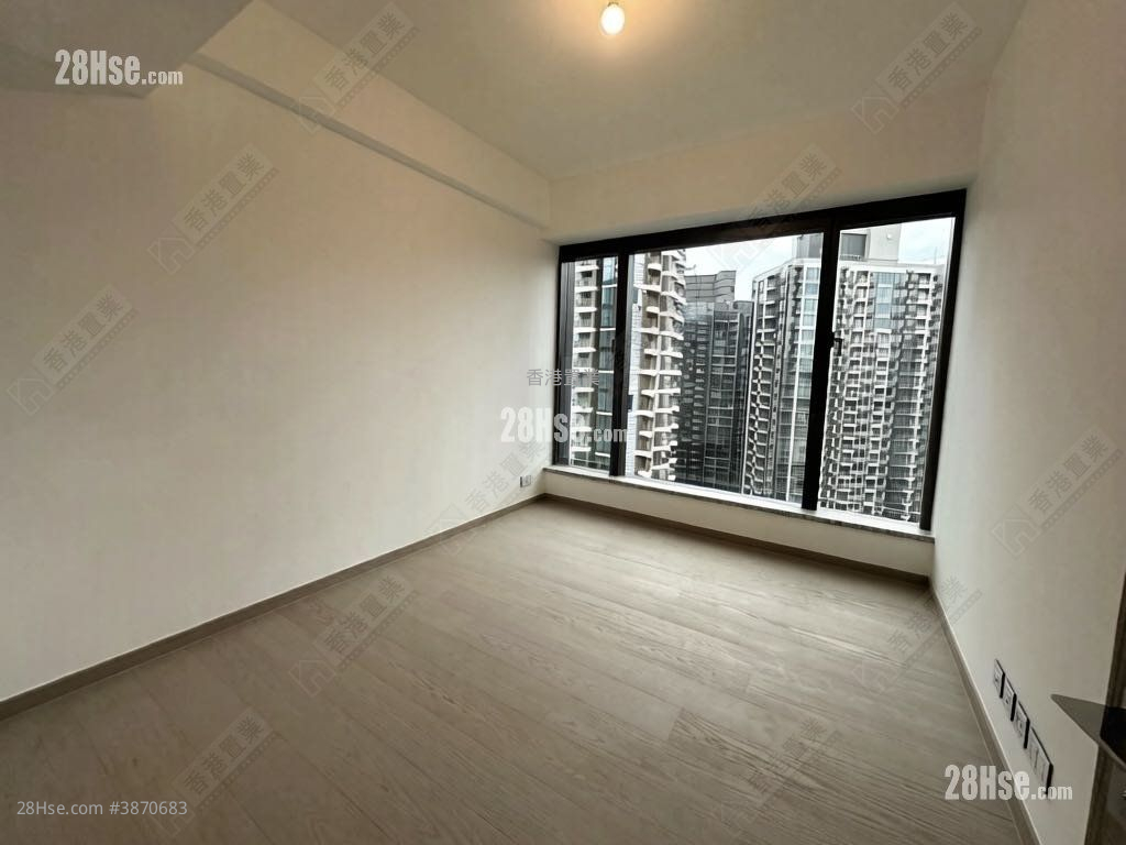 The Southside Rental 3 Bedrooms , 3 Bathrooms 802 ft² ( 74.5 m² )