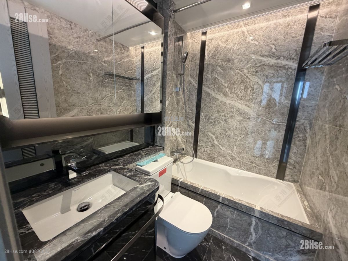 The Southside Rental 3 Bedrooms , 3 Bathrooms 802 ft² ( 74.5 m² )