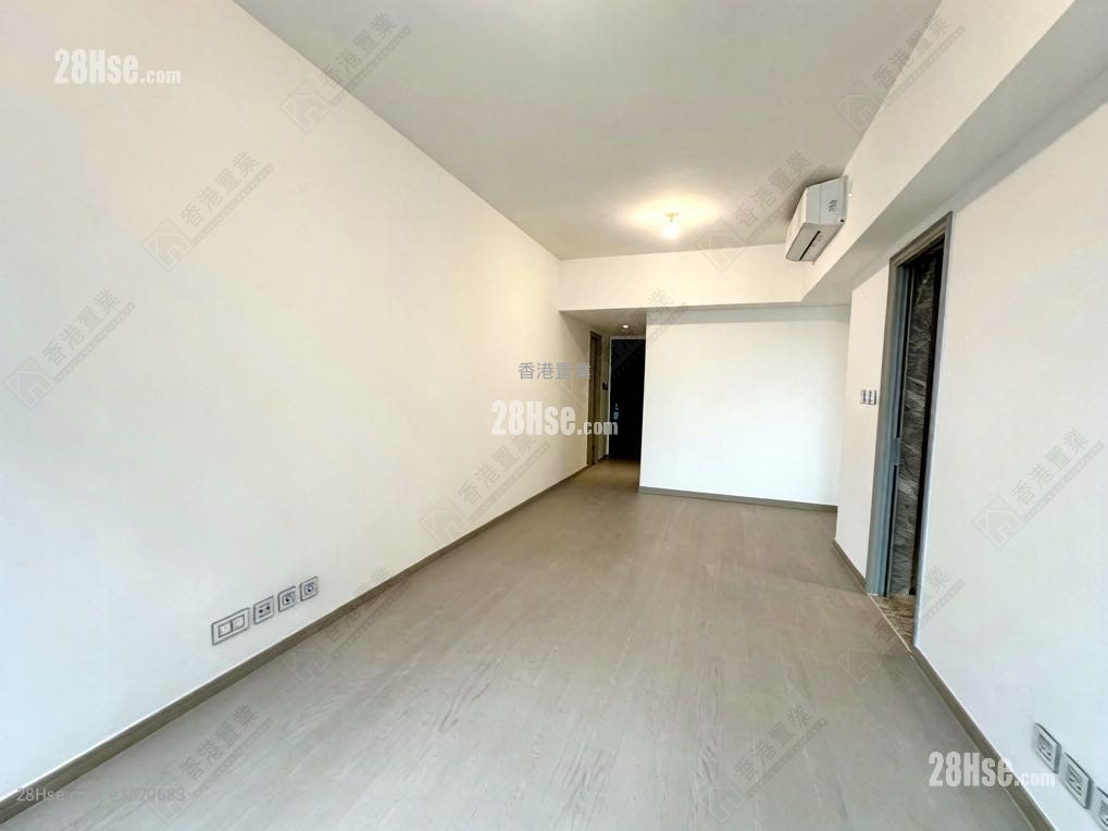 The Southside Rental 3 Bedrooms , 3 Bathrooms 802 ft² ( 74.5 m² )