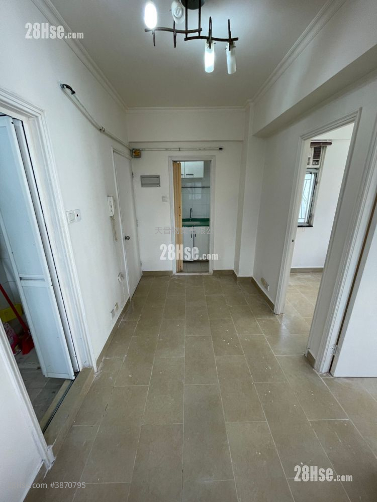 Fu Yip Building Sell 2 Bedrooms , 1 Bathroom 253 ft² ( 23.5 m² )