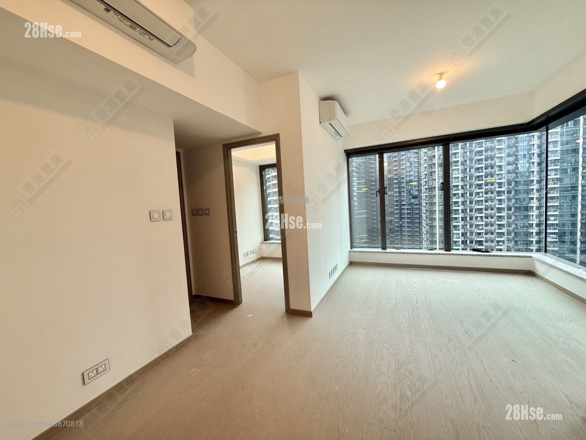 The Southside Rental 3 Bedrooms , 2 Bathrooms 746 ft² ( 69.3 m² )