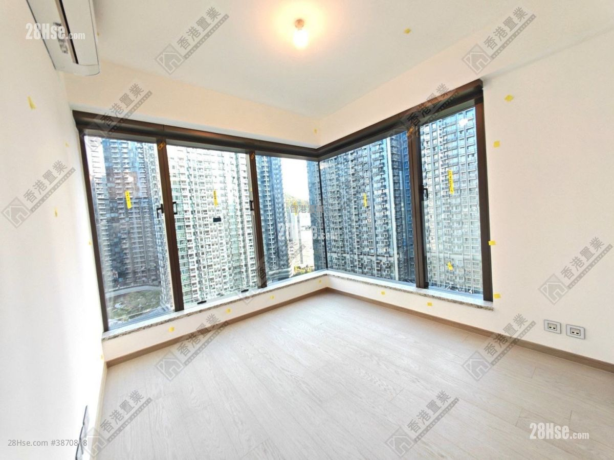 The Southside Rental 3 Bedrooms , 2 Bathrooms 746 ft² ( 69.3 m² )
