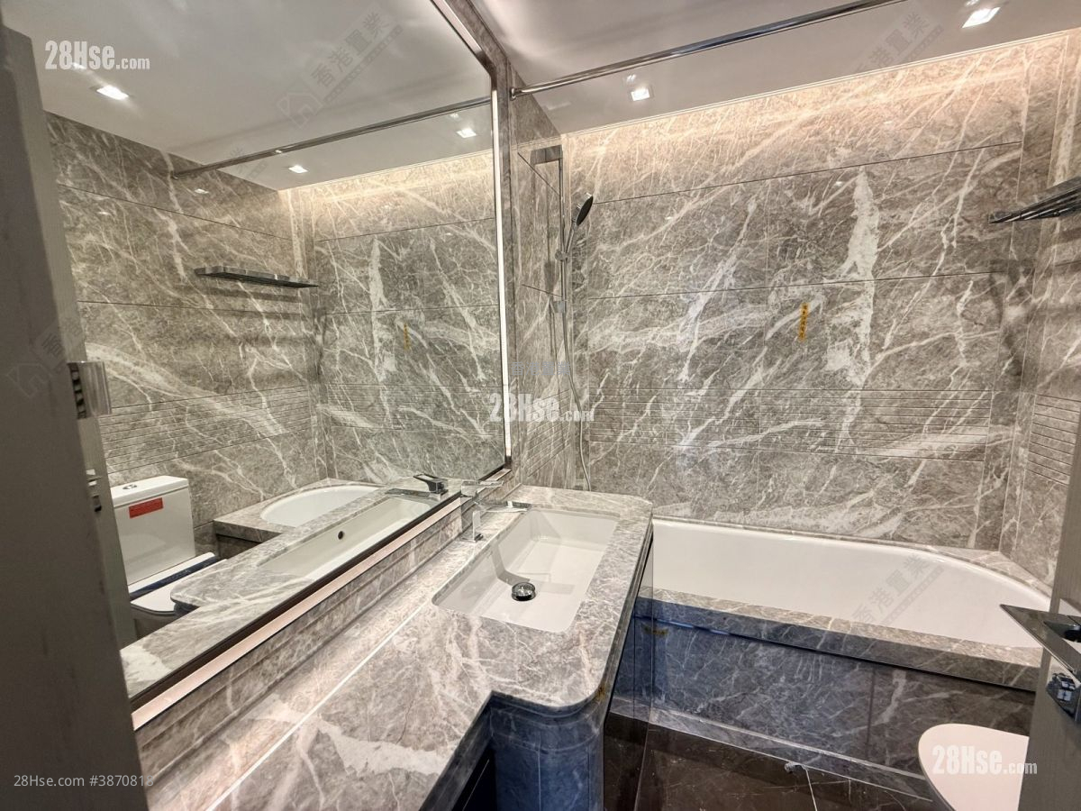 The Southside Rental 3 Bedrooms , 2 Bathrooms 746 ft² ( 69.3 m² )