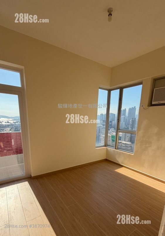 Liberty Mansion Rental 3 Bedrooms , 1 Bathroom 694 ft² ( 64.5 m² )