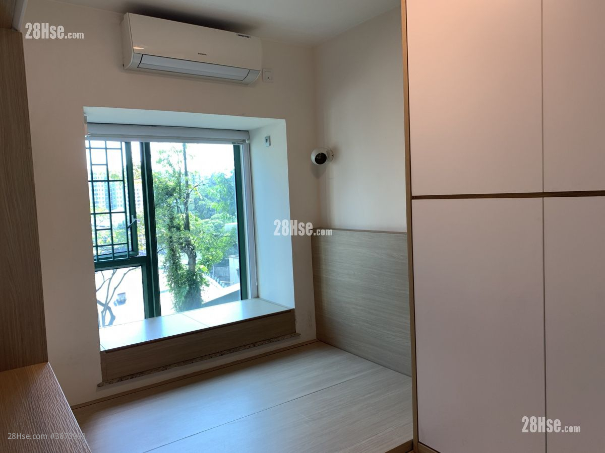 master room: 雙人床, 電視櫃及衣櫃, 大量收納空間