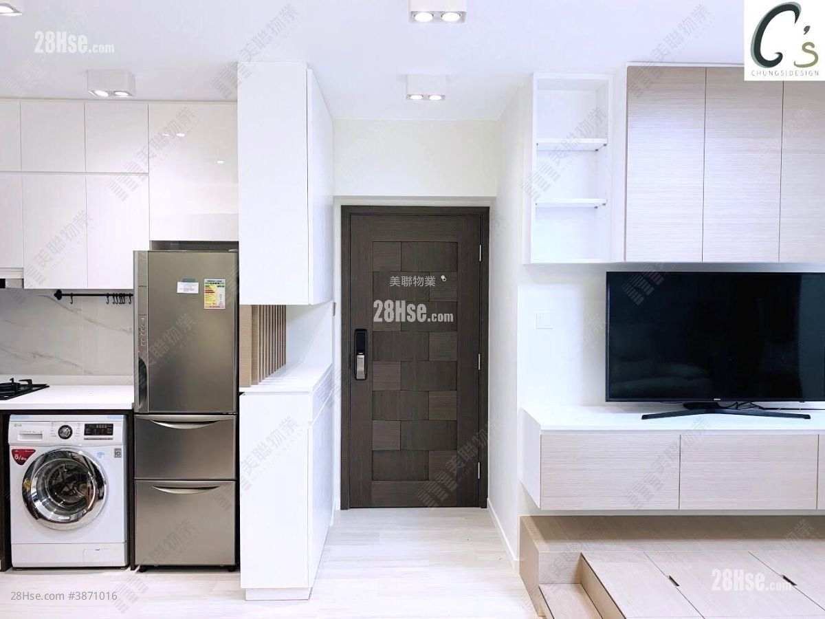 Sunshine City Sell 3 Bedrooms , 2 Bathrooms 618 ft² ( 57.4 m² )