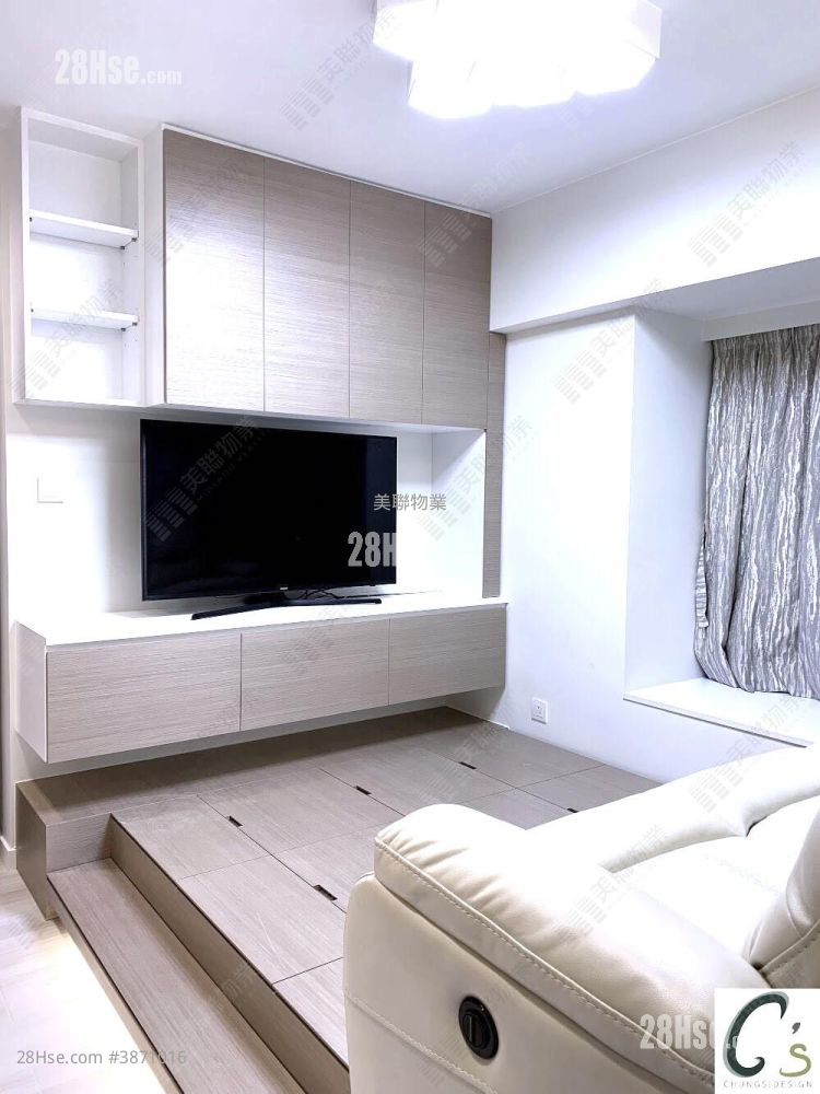 Sunshine City Sell 3 Bedrooms , 2 Bathrooms 618 ft² ( 57.4 m² )