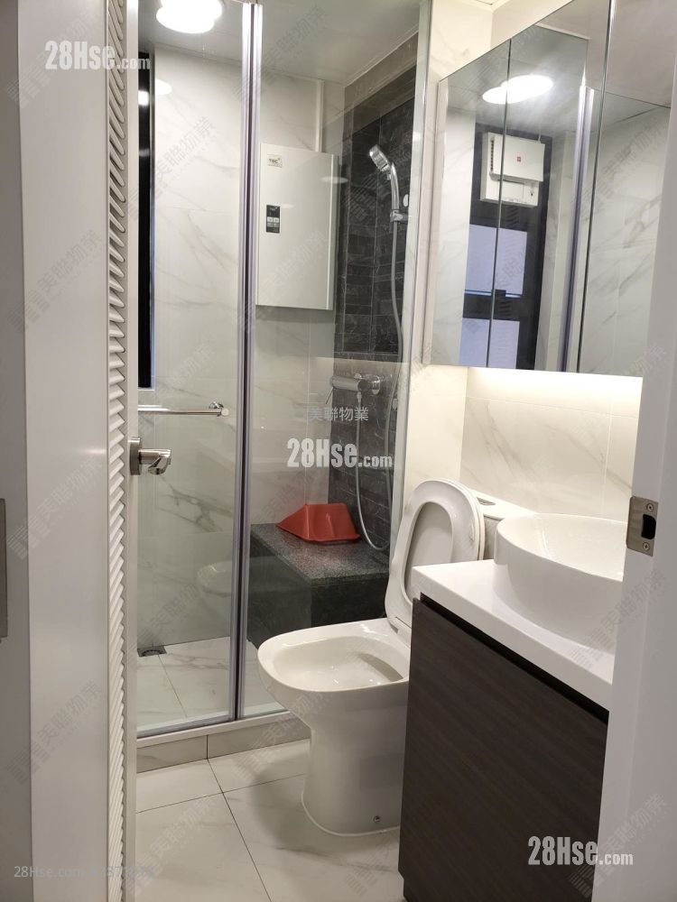 Sunshine City Sell 3 Bedrooms , 2 Bathrooms 618 ft² ( 57.4 m² )