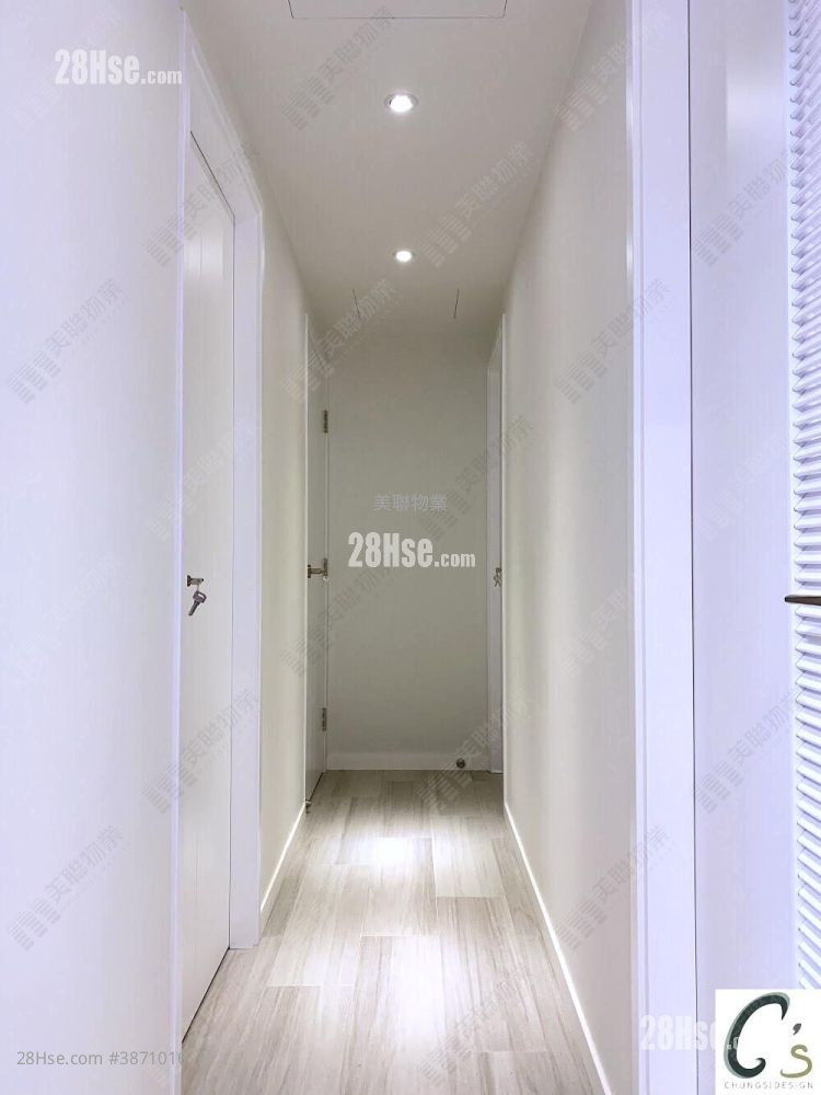 Sunshine City Sell 3 Bedrooms , 2 Bathrooms 618 ft² ( 57.4 m² )