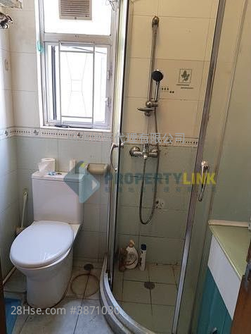 Lai King Court Sell 3 Bedrooms , 1 Bathroom 428 ft² ( 39.8 m² )