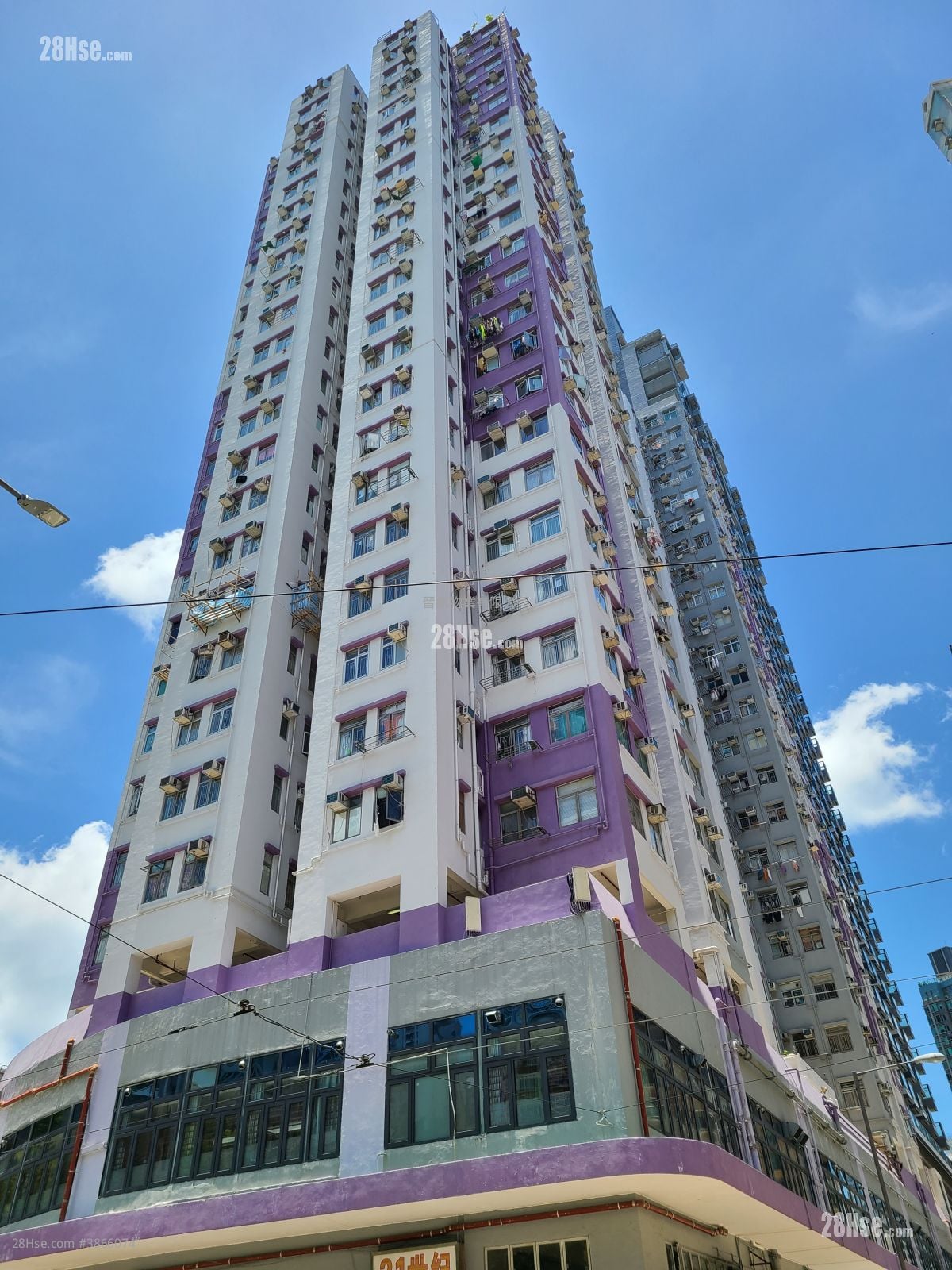Shaukiwan Centre Sell 2 Bedrooms , 1 Bathroom 306 ft² ( 28.4 m² )