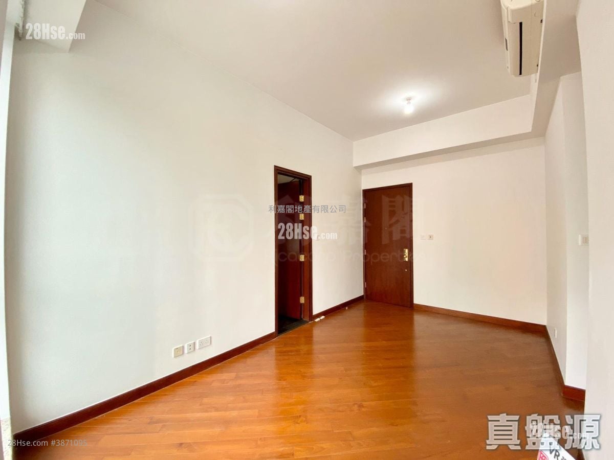 Park Summit Sell 3 Bedrooms , 2 Bathrooms 654 ft² ( 60.8 m² )