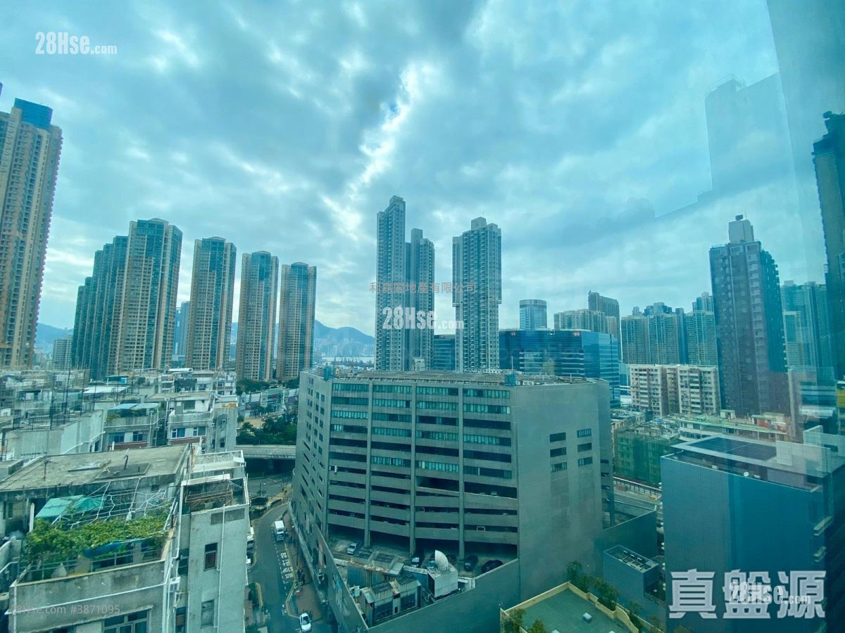 Park Summit Sell 3 Bedrooms , 2 Bathrooms 654 ft² ( 60.8 m² )