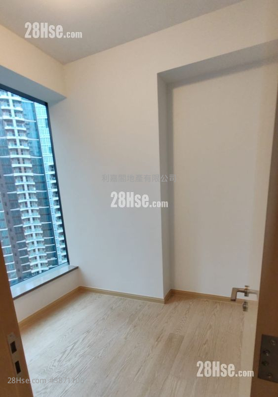 The Southside Rental 2 Bedrooms , 1 Bathroom 567 ft² ( 52.7 m² )