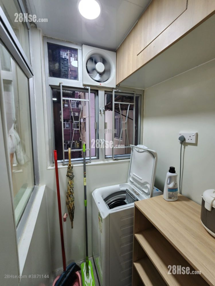 Bedford Gardens Rental 2 Bedrooms , 1 Bathroom 606 ft² ( 56.3 m² )