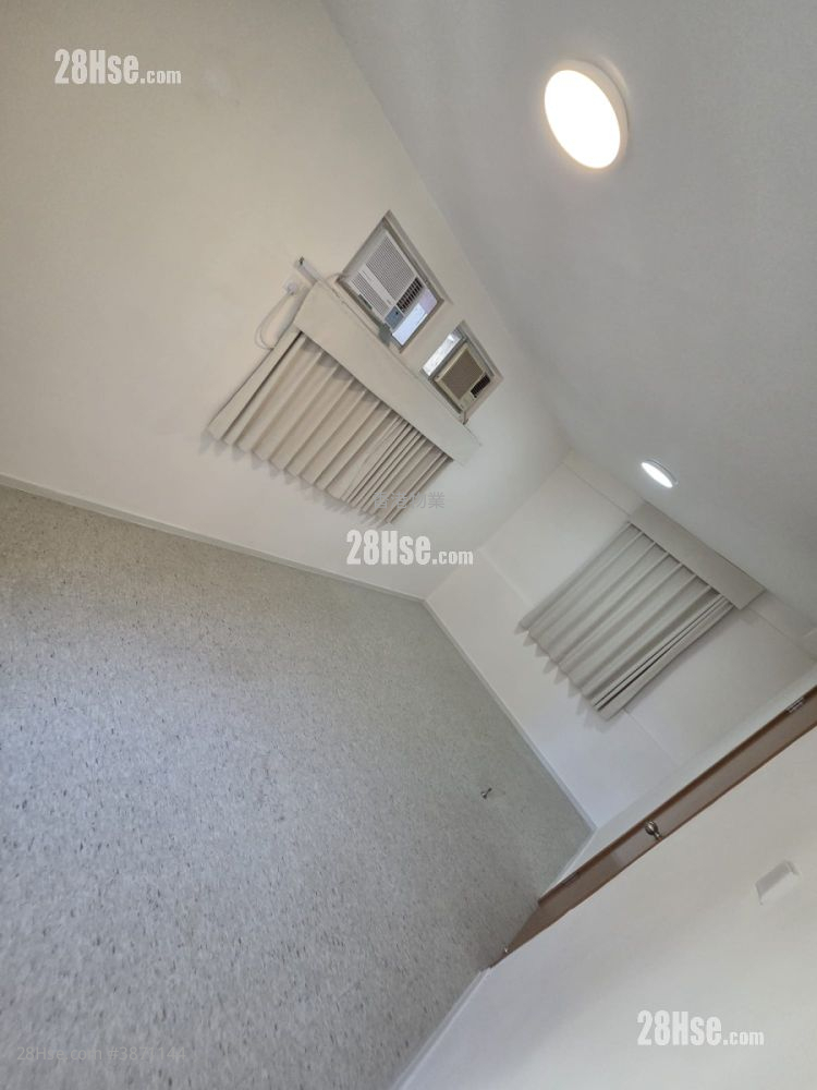 Bedford Gardens Rental 2 Bedrooms , 1 Bathroom 606 ft² ( 56.3 m² )