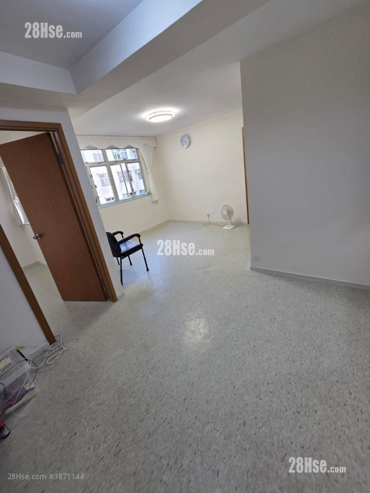 Bedford Gardens Rental 2 Bedrooms , 1 Bathroom 606 ft² ( 56.3 m² )