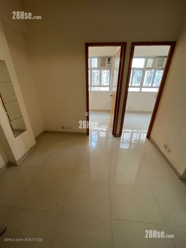United Building Sell 2 Bedrooms , 1 Bathroom 287 ft² ( 26.7 m² )