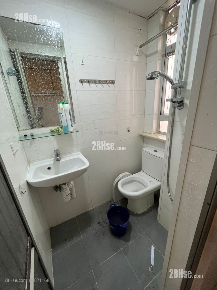 United Building Sell 2 Bedrooms , 1 Bathroom 287 ft² ( 26.7 m² )