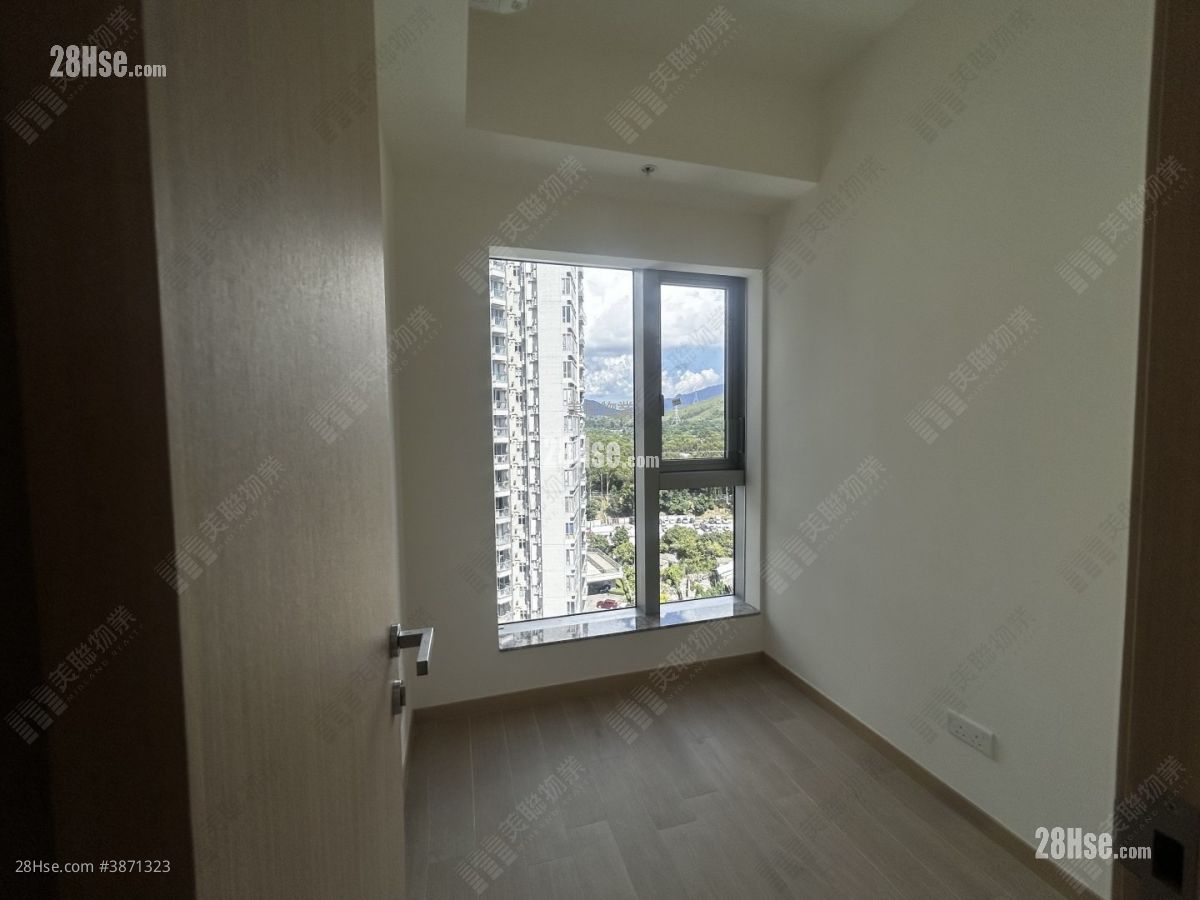 The Parkland Sell 2 Bedrooms , 1 Bathroom 449 ft² ( 41.7 m² )
