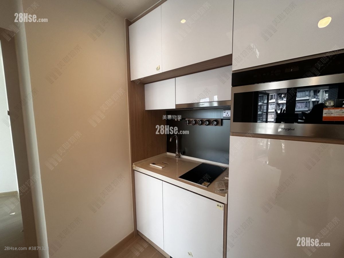 The Parkland Sell 2 Bedrooms , 1 Bathroom 449 ft² ( 41.7 m² )