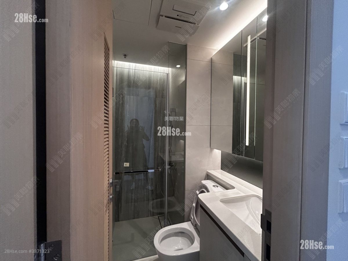 The Parkland Sell 2 Bedrooms , 1 Bathroom 449 ft² ( 41.7 m² )