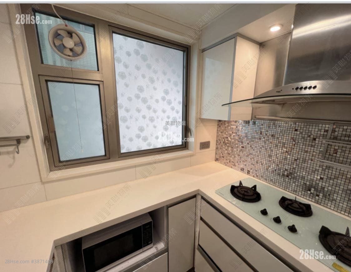 Harbour Green Sell 2 Bedrooms , 1 Bathroom 482 ft² ( 44.8 m² )
