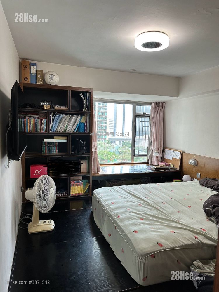 Hunghom Bay Centre Sell 3 Bedrooms , 2 Bathrooms 956 ft² ( 88.8 m² )