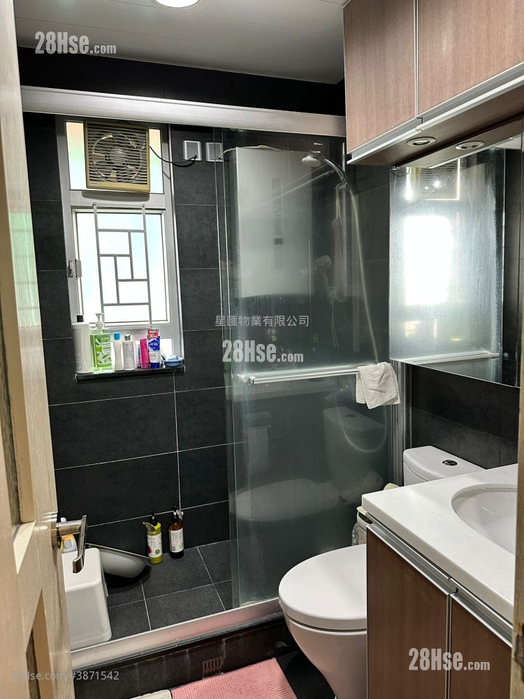 Hunghom Bay Centre Sell 3 Bedrooms , 2 Bathrooms 956 ft² ( 88.8 m² )