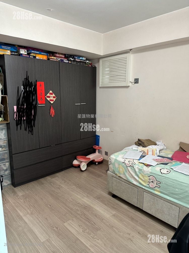 Hunghom Bay Centre Sell 3 Bedrooms , 2 Bathrooms 956 ft² ( 88.8 m² )