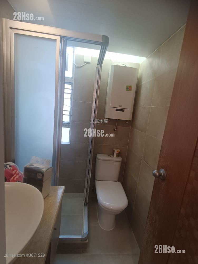 Fair Way Garden Rental Studio , 1 Bathroom 352 ft² ( 32.7 m² )