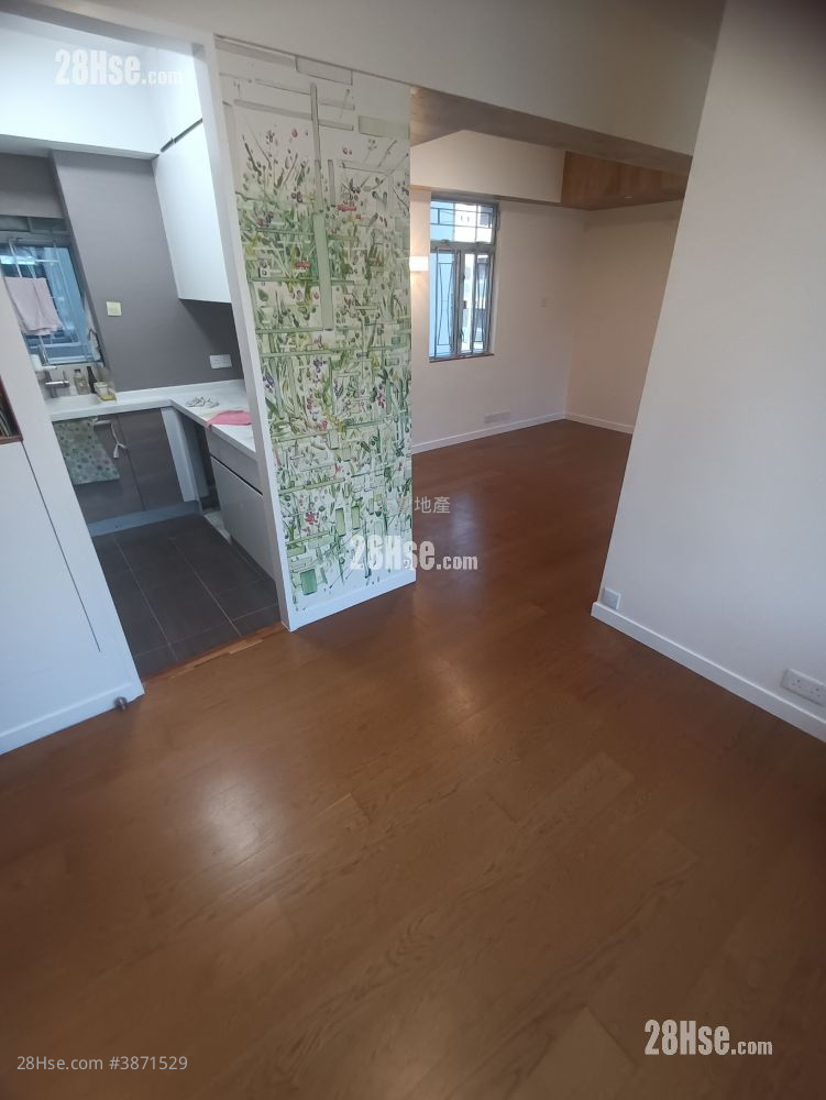 Fair Way Garden Rental Studio , 1 Bathroom 352 ft² ( 32.7 m² )