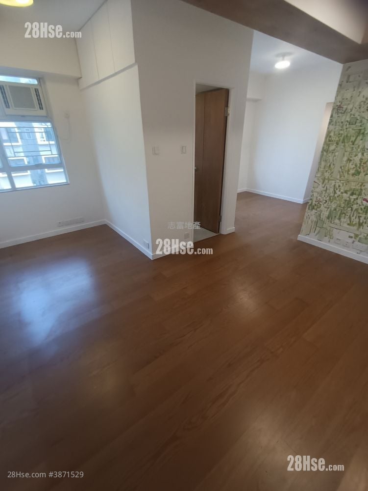 Fair Way Garden Rental Studio , 1 Bathroom 352 ft² ( 32.7 m² )