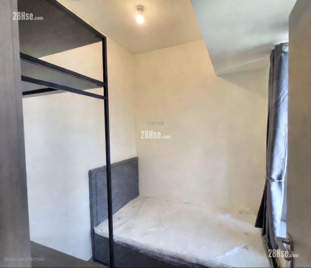 Mount Regency Sell Studio 250 ft² ( 23.2 m² )