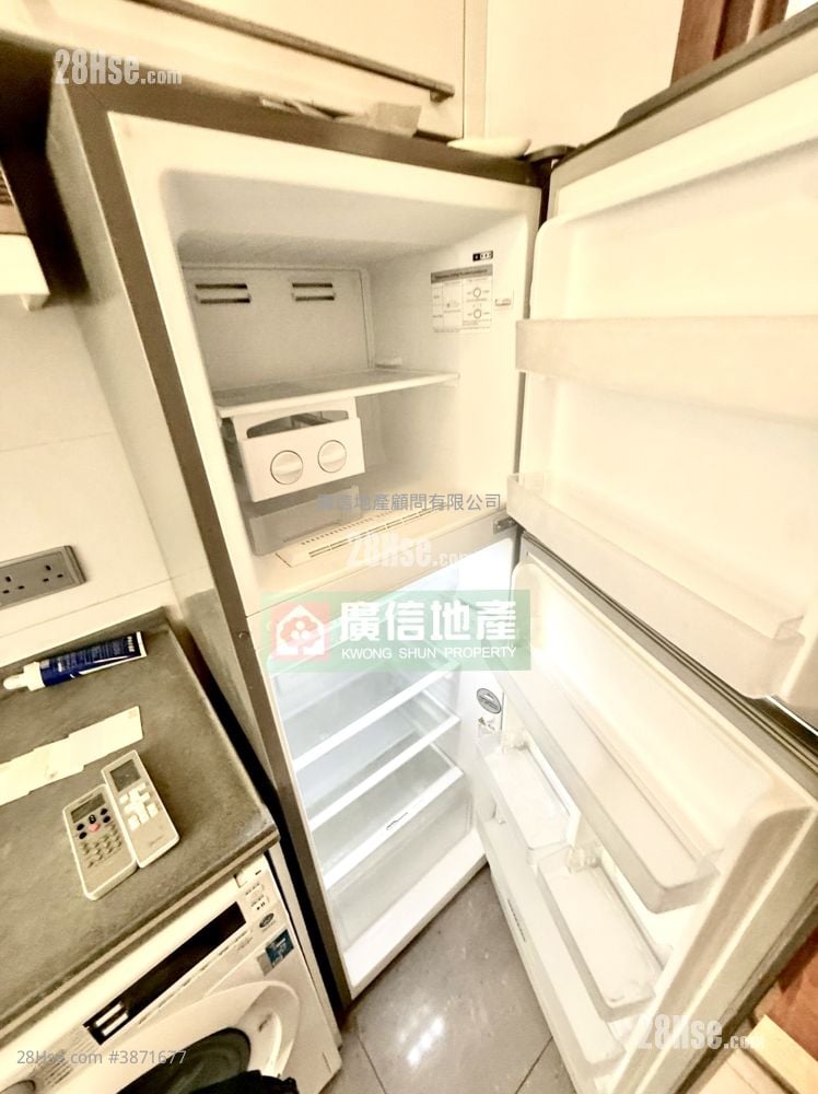 Southern Lodge Rental 3 Bedrooms , 2 Bathrooms 650 ft² ( 60.4 m² )