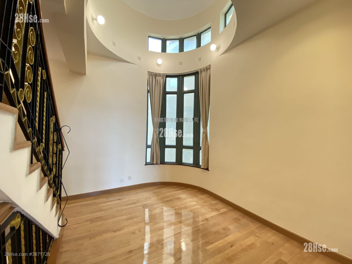 Villa Costa Rental 4 Bedrooms , 3 Bathrooms 3,169 ft² ( 294.4 m² )