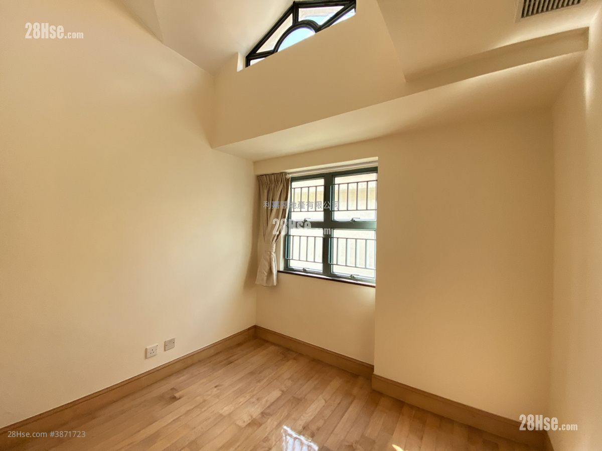 Villa Costa Rental 4 Bedrooms , 3 Bathrooms 3,169 ft² ( 294.4 m² )