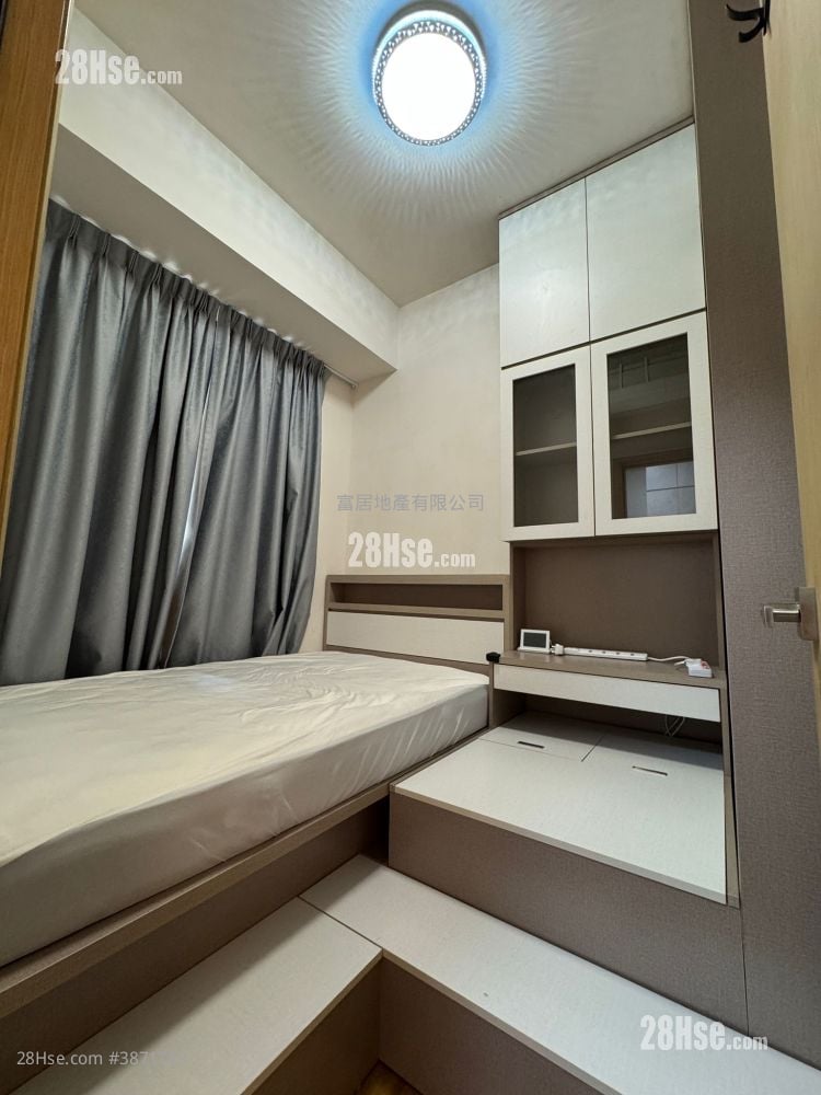 The Astro Rental 1 Bedroom , 1 Bathroom 216 ft² ( 20.1 m² )