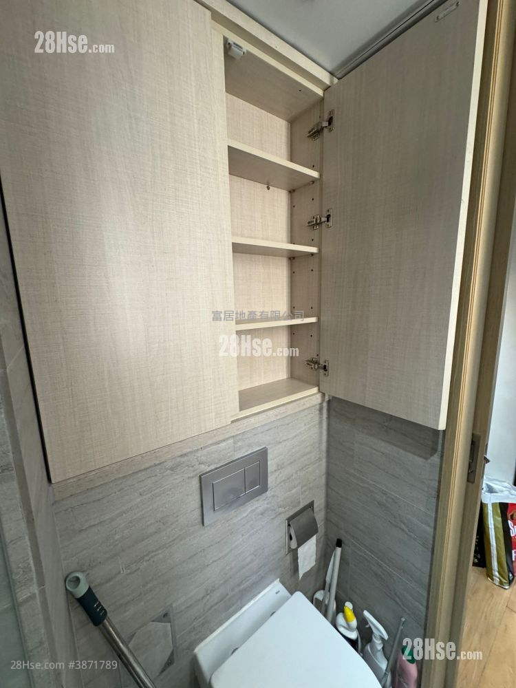 The Astro Rental 1 Bedroom , 1 Bathroom 216 ft² ( 20.1 m² )
