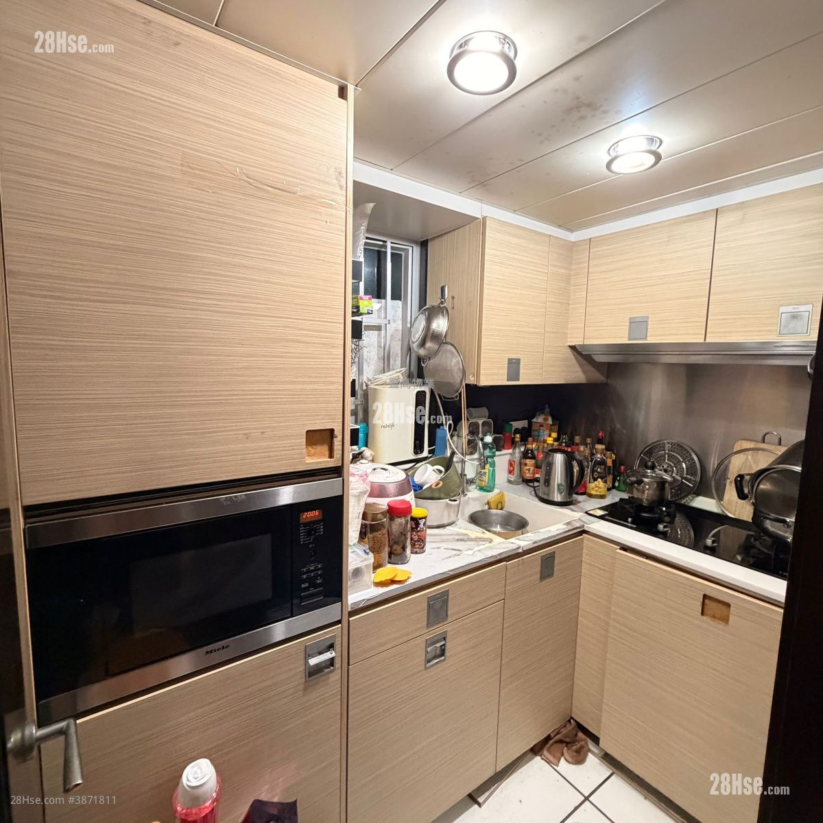 Grand Waterfront Sell 3 Bedrooms , 1 Bathroom 552 ft² ( 51.3 m² )