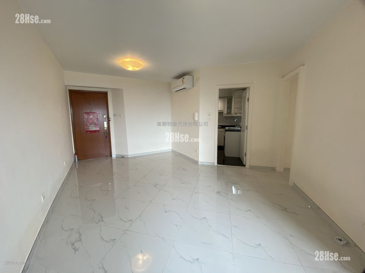 Island Harbourview Sell 3 Bedrooms , 3 Bathrooms 786 ft² ( 73.0 m² )