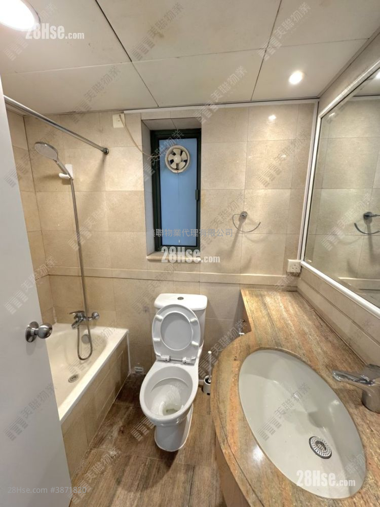 Island Harbourview Sell 3 Bedrooms , 3 Bathrooms 786 ft² ( 73.0 m² )