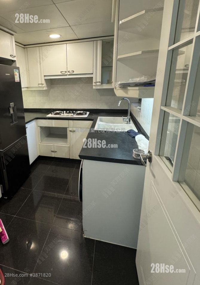 Island Harbourview Sell 3 Bedrooms , 3 Bathrooms 786 ft² ( 73.0 m² )